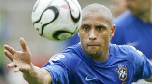 Roberto Carlos anuncia su retiro del fútbol