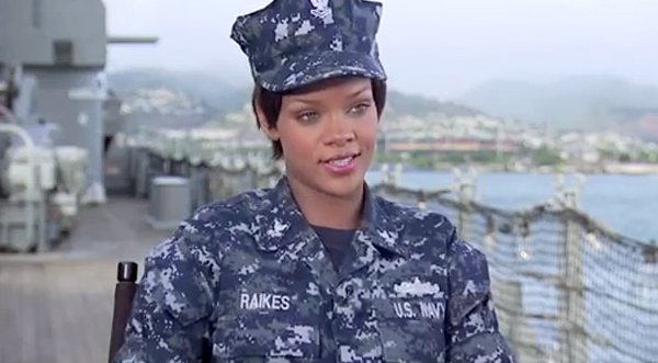 Rihanna participa en “Batalla Naval”
