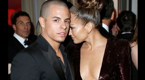 ¿Jennifer Lopez le paga a su novio por estar con ella?