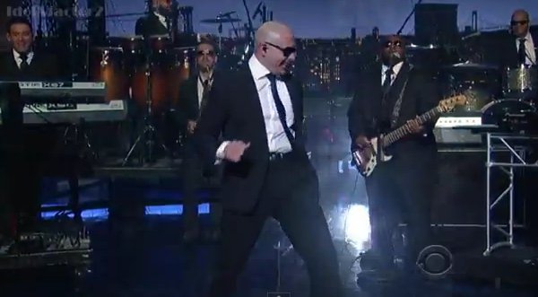 Video: Pitbull contagió de su energía con ‘Back in Time’