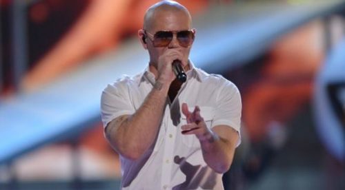 Pitbull sería acusado de plagio por la canción ‘El taxi’- VIDEO