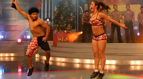 Video: Zumba en ropa interior al bailar con Paloma Fiuza en Combate