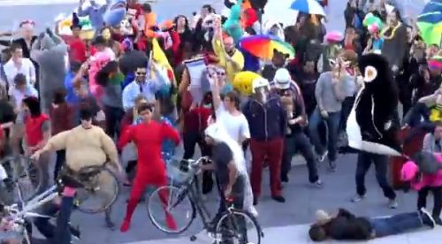 Video: Mira el viral ‘Harlem Shake’ que está causado furor en las redes sociales