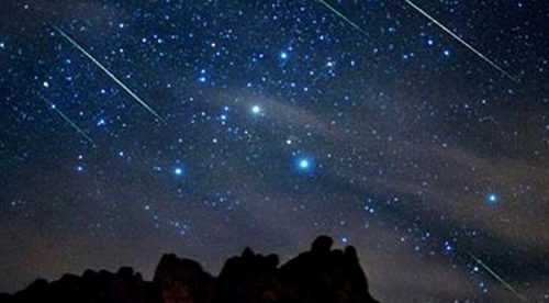 Se viene una lluvia de meteoritos