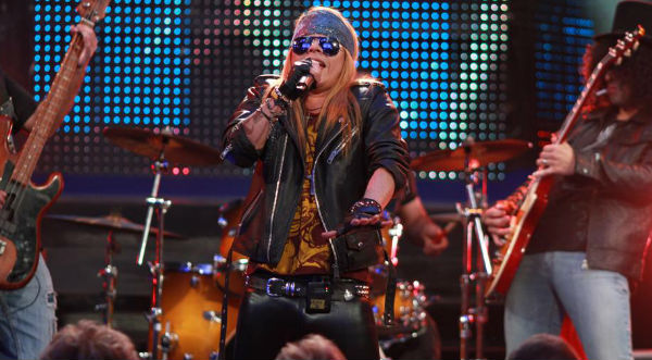 VIDEO: AXL ROSE DE YO SOY ESTREMECE EL ESCENARIO