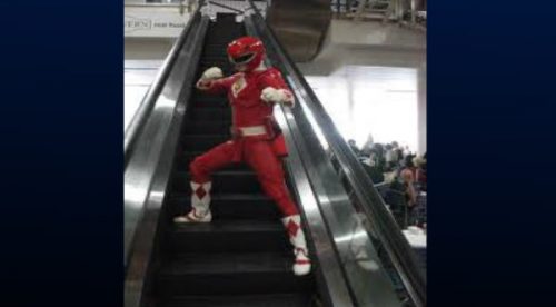 Detienen a Power Ranger ebrio