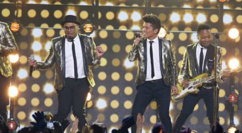 Fotos y Video: Revive la Impresionante presentación de Bruno Mars en el ‘Super Bowl 2014’