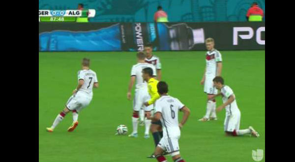 Revive el ‘blooper’ de Muller contra Argelia en el Mundial- VIDEO