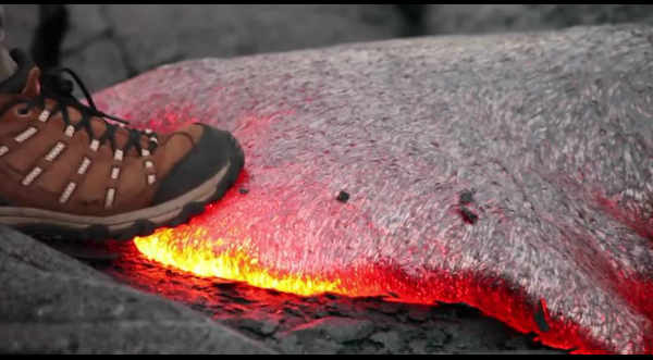 ¿Sabes qué sucede cuando caminas sobre lava? – VIDEO