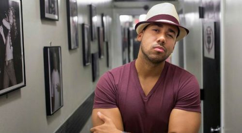 Mira los sensuales pasos de bachata de Romeo Santos- VIDEO