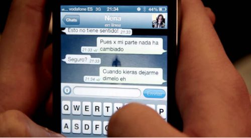 Mira cómo el uso de ‘whatsapp’ puede arruinar tus relaciones sentimentales – VIDEO