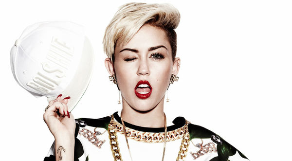 Checa cómo lució Miley Cyrus en una cena con su ‘suegra’ – FOTOS