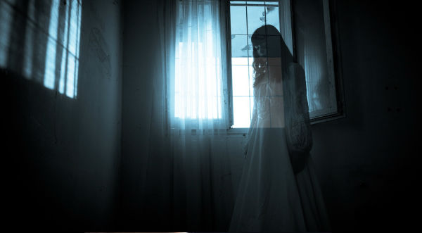 ¿Seguridad fantasmal? Cámaras graban a fantasma en serenazgo de Arequipa – VIDEO