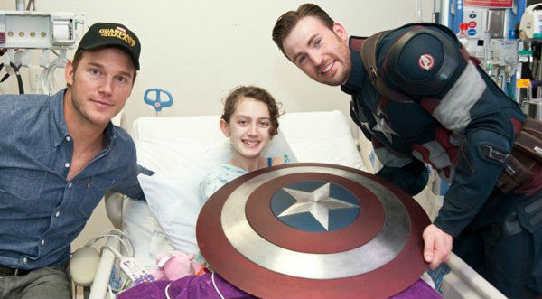 ¡Tienen su corazoncito! Capitán América y Star-Lord visitan hospitales – FOTOS