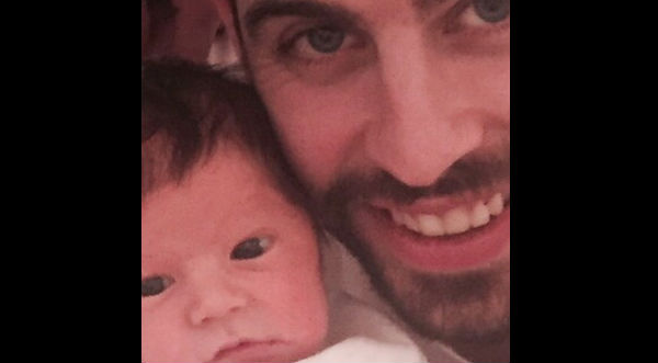 Checa qué tan parecidos son Gerard Piqué y Sasha – FOTO