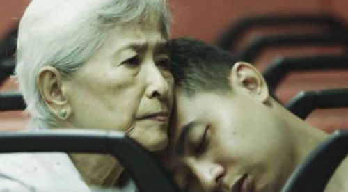 ¡Conmovedor! Abuela se preocupó por cuidar a su nieto hasta después de su muerte – VIDEO