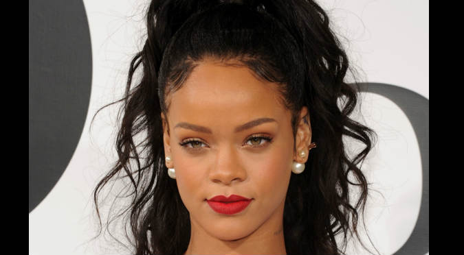 ¡Impresionante! Fotos sensuales de Rihanna incendian las redes sociales