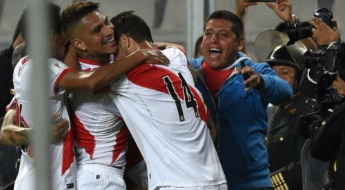 ¡ASÍ TE QUIERO VER! Perú le ganó 1-0 a Paraguay con gol de Farfán – VIDEO