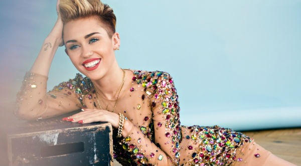 ¡Tremendo cambio! Mira el nuevo look de Miley Cyrus – FOTO