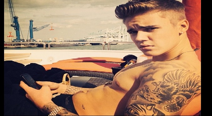 Justin Bieber protagoniza portada de revista ¡totalmente desnudo!