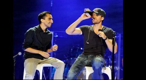 Enrique Iglesias dio el show de su vida…¡totalmente ebrio! – VIDEO