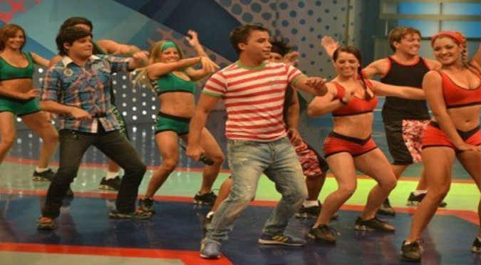 ¡Juntos!  Combate y Esto es Guerra celebran los 5 años del reality bacán (FOTOS)