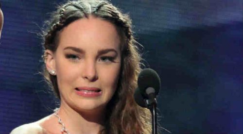 ¡Sin descarooo! Así reaccionó Belinda al ser criticada por fans