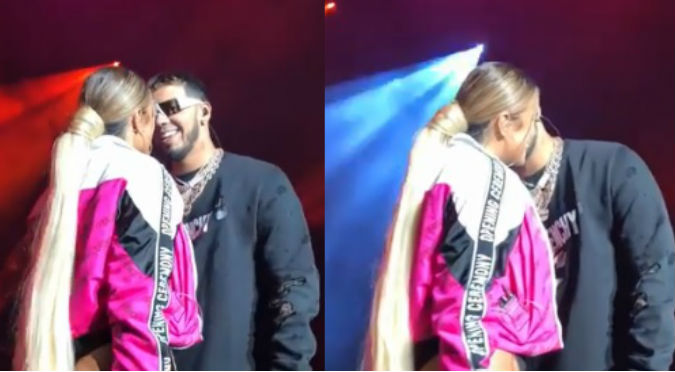 Anuel y Karol G destapan su romance en pleno concierto (VIDEO)