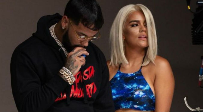 ¿Karol G no es la única ‘bebecita’ de Anuel? (VIDEO)