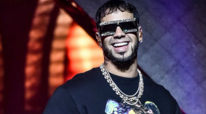 Peruano asegura ser igual a Anuel y pide que no le pidan fotos