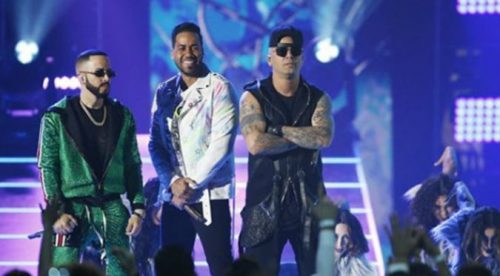 Wisin, Yandel y Romeo Santos cantaron ‘Aullando’ por primera vez en vivo (VIDEO)