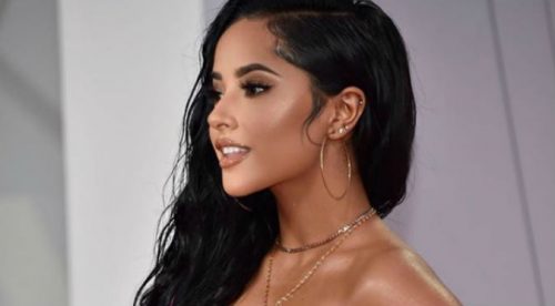 Becky G deja ver gran ‘booty’ en video hot con Anitta