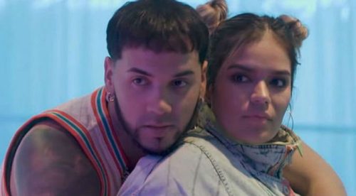 Se filtran imágenes de Karol G bailando con otro (VIDEO)