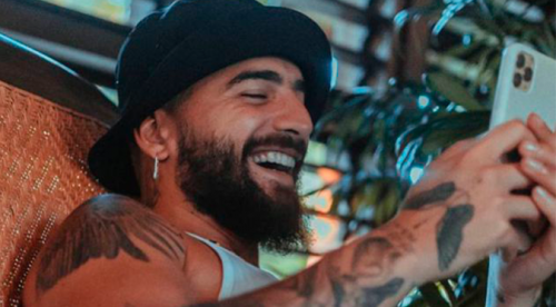 Maluma comparte su número telefónico para que fans se comuniquen con él durante la cuarentena