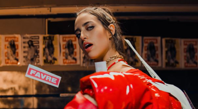 Nicole Favre estrena «Alucinándote», su primer sencillo como parte de Universal Music México | VIDEO