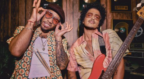 Bruno Mars y Anderson Paak sorprenden con el estreno de «Silk Sonic» | VIDEO