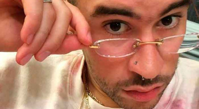 Bad Bunny se vuelve tendencia por fotografiarse completamente desnudo