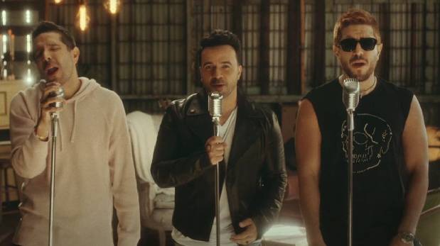 Luis Fonsi estrena «Ley De Gravedad» junto a Cali y El Dandee |VIDEO