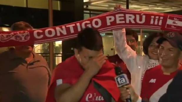 Hincha peruano vende su anillo de boda para viajar a Uruguay y su novia le termina | VIDEO