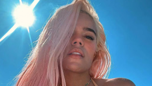 Karol G eleva la temperatura con atrevido bikini durante sus vacaciones en Hawaii